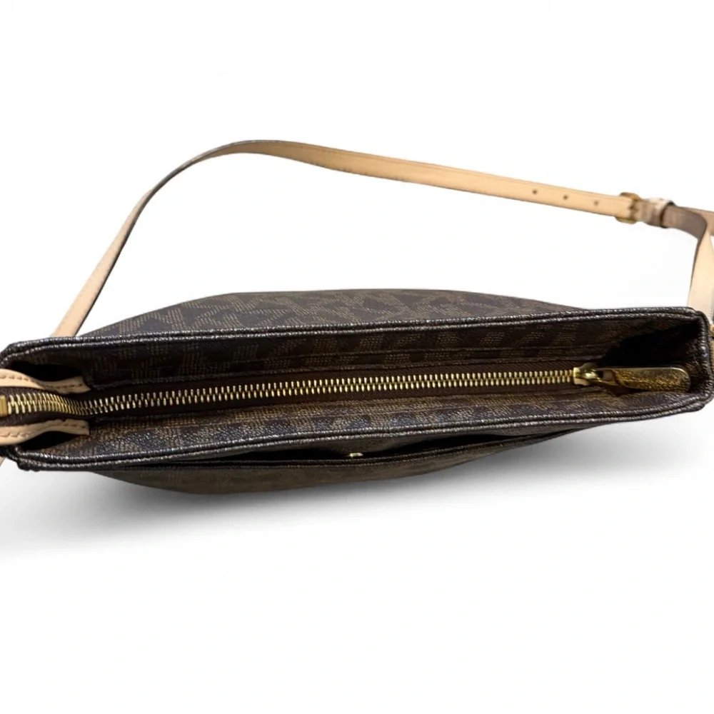 Michael Kors Jet Set‎ Travel Large Logo Messenger Bag